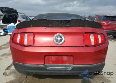2010 Ford Mustang z USA, uszkodzony, nr VIN 1ZVBP8EN0A5111849
